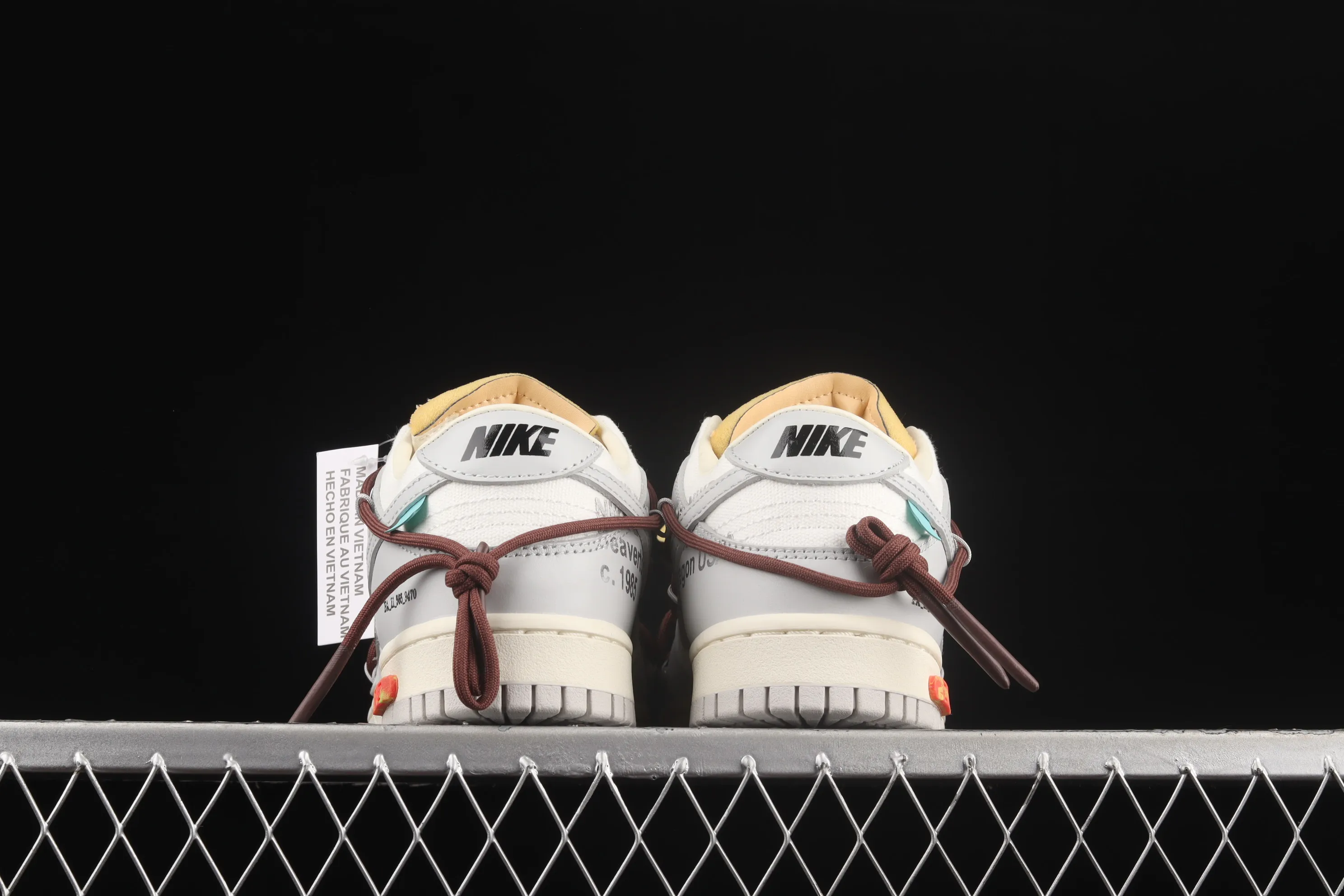 All Categories Nk SB Dunk Series Nk SB Dunk Low Low-top Sneakers Pure Original Version OF x Nk Dunk Low OW White Gray Casual Sports Skateboard Shoes DM1602-102